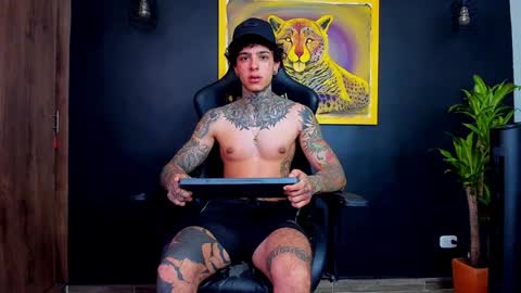 Snapshot of aron_ford chatting on 18, 1, 2025 Aron ford online show from 18, 1, 2025