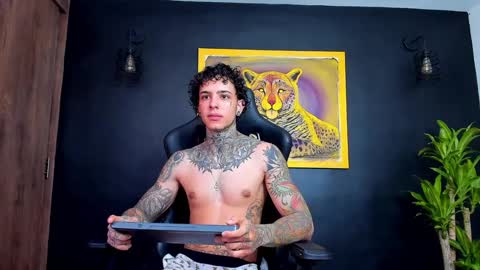 Snapshot of aron_ford chatting on 20, 1, 2025 Aron ford online show from 20, 1, 2025