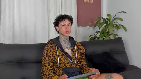 Snapshot of aron_ford chatting on 1, 10, 2025 Aron ford online show from 1, 10, 2025