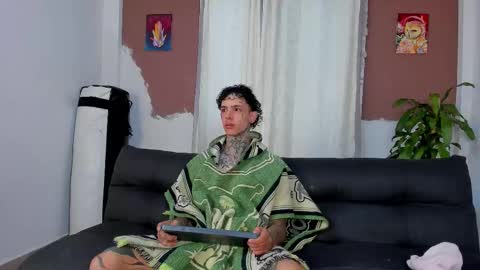 Snapshot of aron_ford chatting on 5, 10, 2025 Aron ford online show from 5, 10, 2025