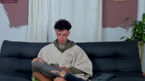 Snapshot of aron_ford chatting on 11, 10, 2025 Aron ford online show from 11, 10, 2025