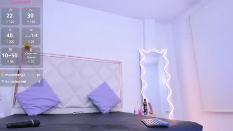 Snapshot of aron_tay chatting on 13, 12, 2024  your aron  online show from 13, 12, 2024