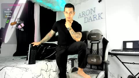 Snapshot of arondark chatting on 1, 12, 2024 DarkMaster online show from 1, 12, 2024