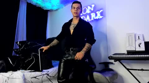 Snapshot of arondark chatting on 5, 12, 2024 DarkMaster online show from 5, 12, 2024