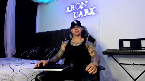 Snapshot of arondark chatting on 20, 12, 2024 DarkMaster online show from 20, 12, 2024