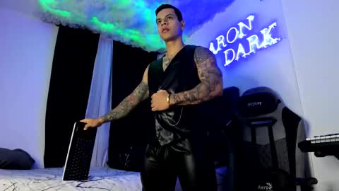 Snapshot of arondark chatting on 9, 2, 2025 DarkMaster online show from 9, 2, 2025