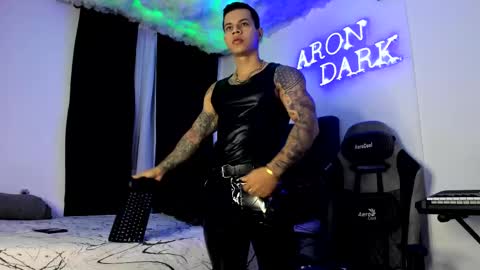 Snapshot of arondark chatting on 11, 2, 2025 DarkMaster online show from 11, 2, 2025