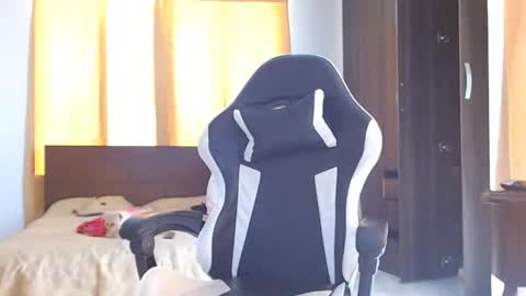 aronmiller online show from 25, 12, 2024