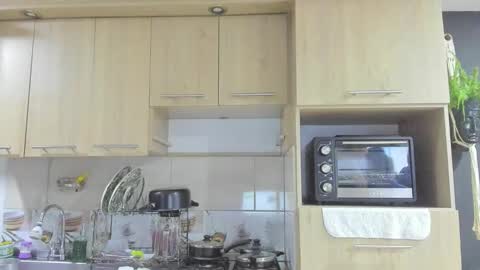 ARON  Independent model  online show from 29, 9, 2025