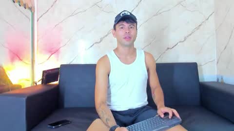 Aroon   online show from 9, 11, 2025