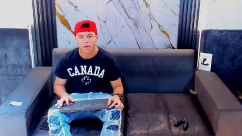 Snapshot of aroon_sexx21 chatting on 25, 5, 2026 Aroon online show from 25, 5, 2026