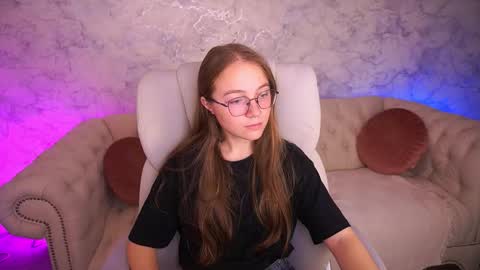 Snapshot of arrinawair chatting on 11, 9, 2025 arrinawair online show from 11, 9, 2025