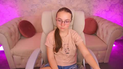 Snapshot of arrinawair chatting on 24, 9, 2025 arrinawair online show from 24, 9, 2025