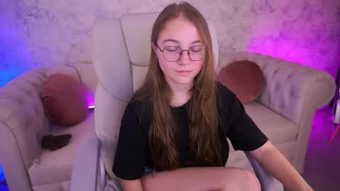 Snapshot of arrinawair chatting on 24, 10, 2025 arrinawair online show from 24, 10, 2025