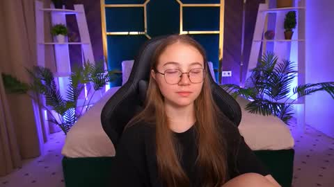 Snapshot of arrinawair chatting on 28, 10, 2025 arrinawair online show from 28, 10, 2025