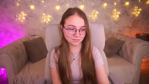 Snapshot of arrinawair chatting on 11, 3, 2026 arrinawair online show from 11, 3, 2026