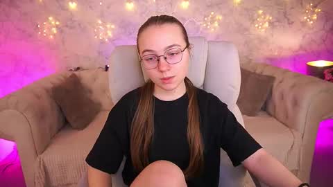 Snapshot of arrinawair chatting on 19, 3, 2026 arrinawair online show from 19, 3, 2026