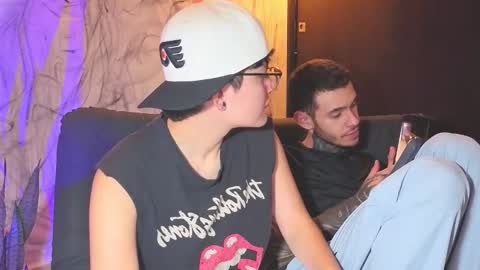   online show from 21, 12, 2025