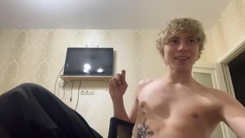 Snapshot of artem228play chatting on 9, 6, 2026 artem228play online show from 9, 6, 2026