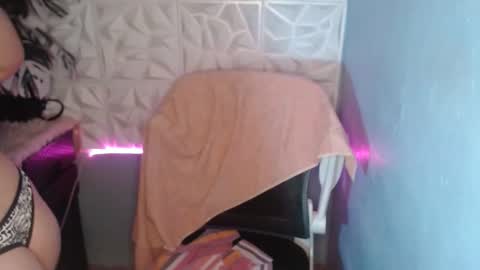 Snapshot of arthemist11 chatting on 9, 10, 2025 monica online show from 9, 10, 2025