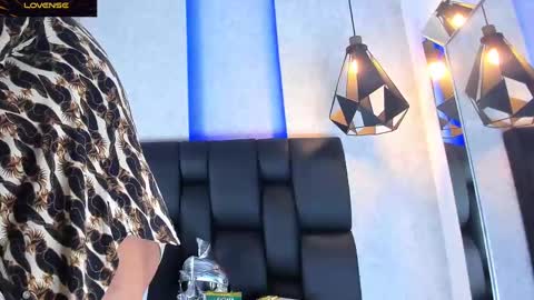 Arthur online show from 1, 3, 2025