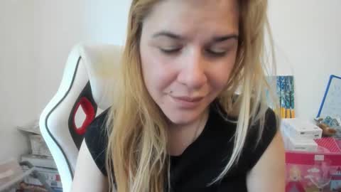 MIA online show from 30, 10, 2025