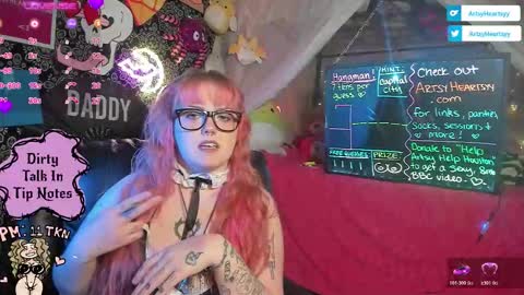 ArtsyHeartsyy online show from 22, 11, 2025