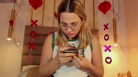 Snapshot of ary1_ chatting on 17, 2, 2025 Ary online show from 17, 2, 2025