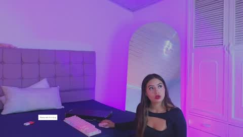 arycooper_ online show from 6, 5, 2026