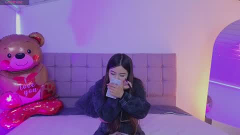 arycooper_ online show from 4, 8, 2026