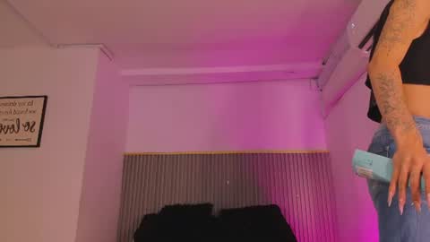 ash_valentine online show from 22, 7, 2026
