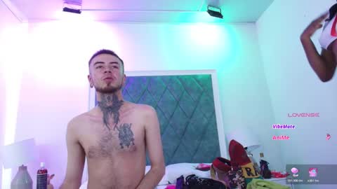 Snapshot of asha_zuri_and_adam chatting on 18, 12, 2025 asha_zuri_and_adam online show from 18, 12, 2025