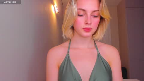 Snapshot of ashbunny_ chatting on 2, 12, 2024 your pretty Ashley online show from 2, 12, 2024