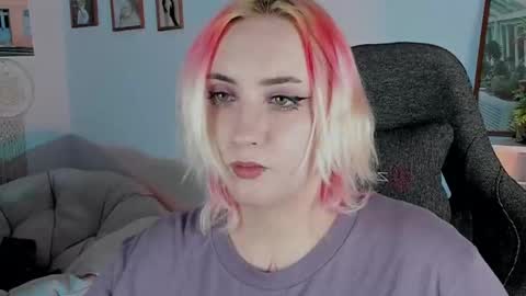 Snapshot of asheluck chatting on 6, 3, 2025 AshleyAshe  online show from 6, 3, 2025