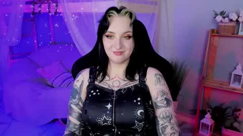 Snapshot of asheluck chatting on 17, 10, 2025 AshleyAshe  online show from 17, 10, 2025