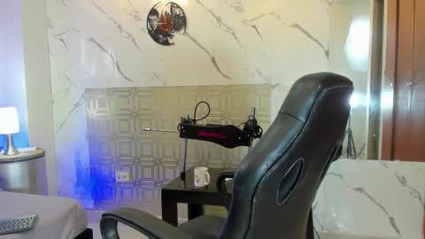 Snapshot of asher_lux chatting on 28, 2, 2026 Asher online show from 28, 2, 2026