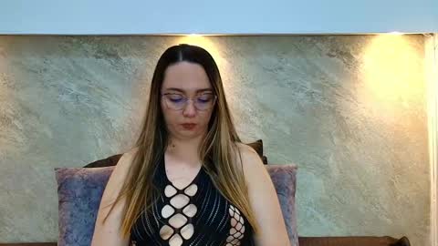 Asley Bennet online show from 20, 10, 2025