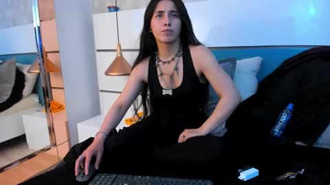 Ashkoreh online show from 12, 2, 2026