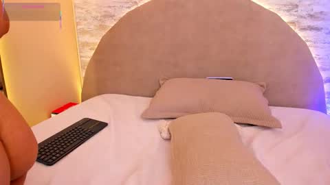 ashley_beaomunt online show from 24, 2, 2026