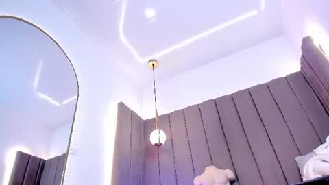ashley_beaomunt online show from 15, 7, 2026
