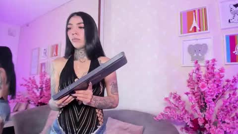 Snapshot of ashley_blum_ chatting on 12, 3, 2026 ashley_blum_ online show from 12, 3, 2026