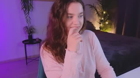   online show from 14, 9, 2025