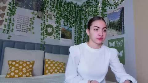 Snapshot of ashley_tempt chatting on 5, 10, 2025 Ashle online show from 5, 10, 2025