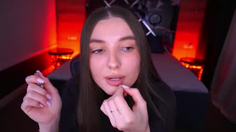 ashleybaee online show from 3, 11, 2025