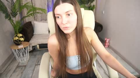 ashleybaee online show from 10, 4, 2026
