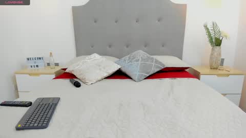 Snapshot of ashleyknightt chatting on 3, 12, 2024 Ashley knight online show from 3, 12, 2024