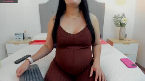 Snapshot of ashleyknightt chatting on 11, 12, 2024 Ashley knight online show from 11, 12, 2024