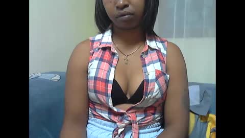 Snapshot of ashleyqueen_x chatting on 29, 9, 2025 ashleyqueen X online show from 29, 9, 2025