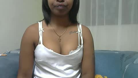 Snapshot of ashleyqueen_x chatting on 1, 10, 2025 ashleyqueen X online show from 1, 10, 2025