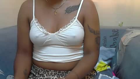 Snapshot of ashleyqueen_x chatting on 18, 10, 2025 ashleyqueen X online show from 18, 10, 2025